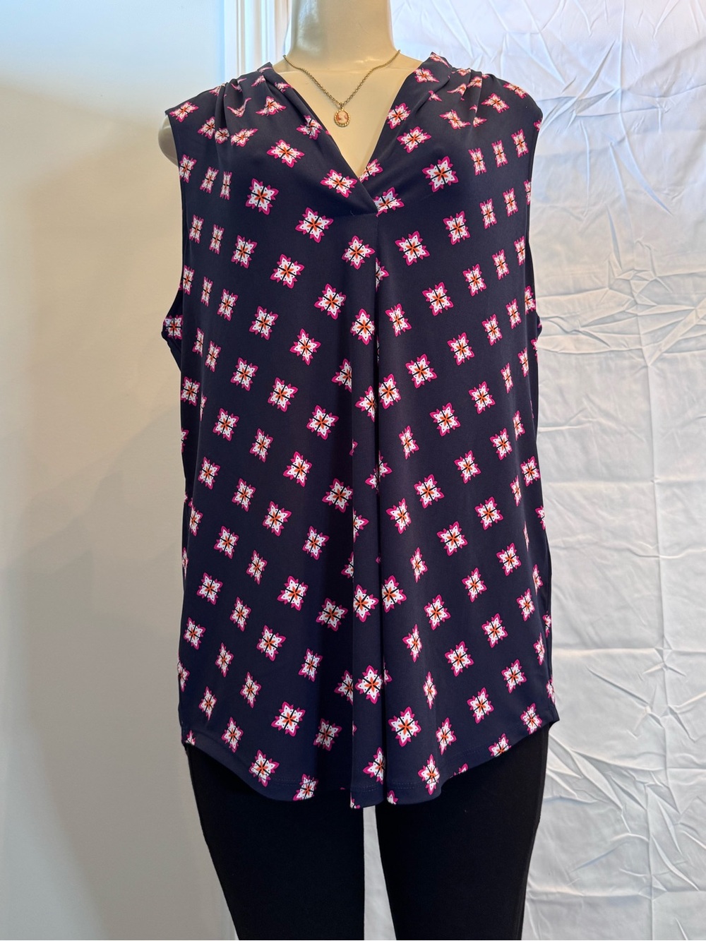 Charter Club Navy Sleeveless V-Neck Geo Floral Print Blouse